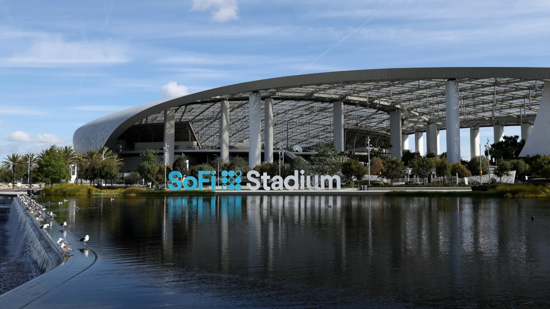 Así se ve el SoFi Stadium desde afuera (Getty Images).