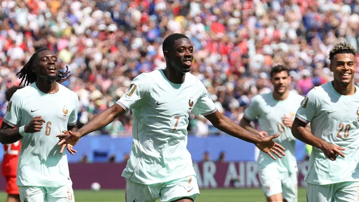 Francia vence 3-1 a Noruega