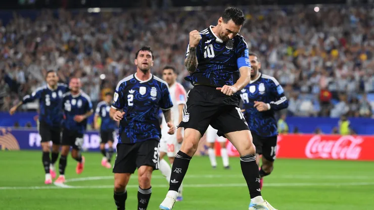 Messi y su festejo de gol para la Selección Argentina, líder con puntaje ideal en su grupo.
