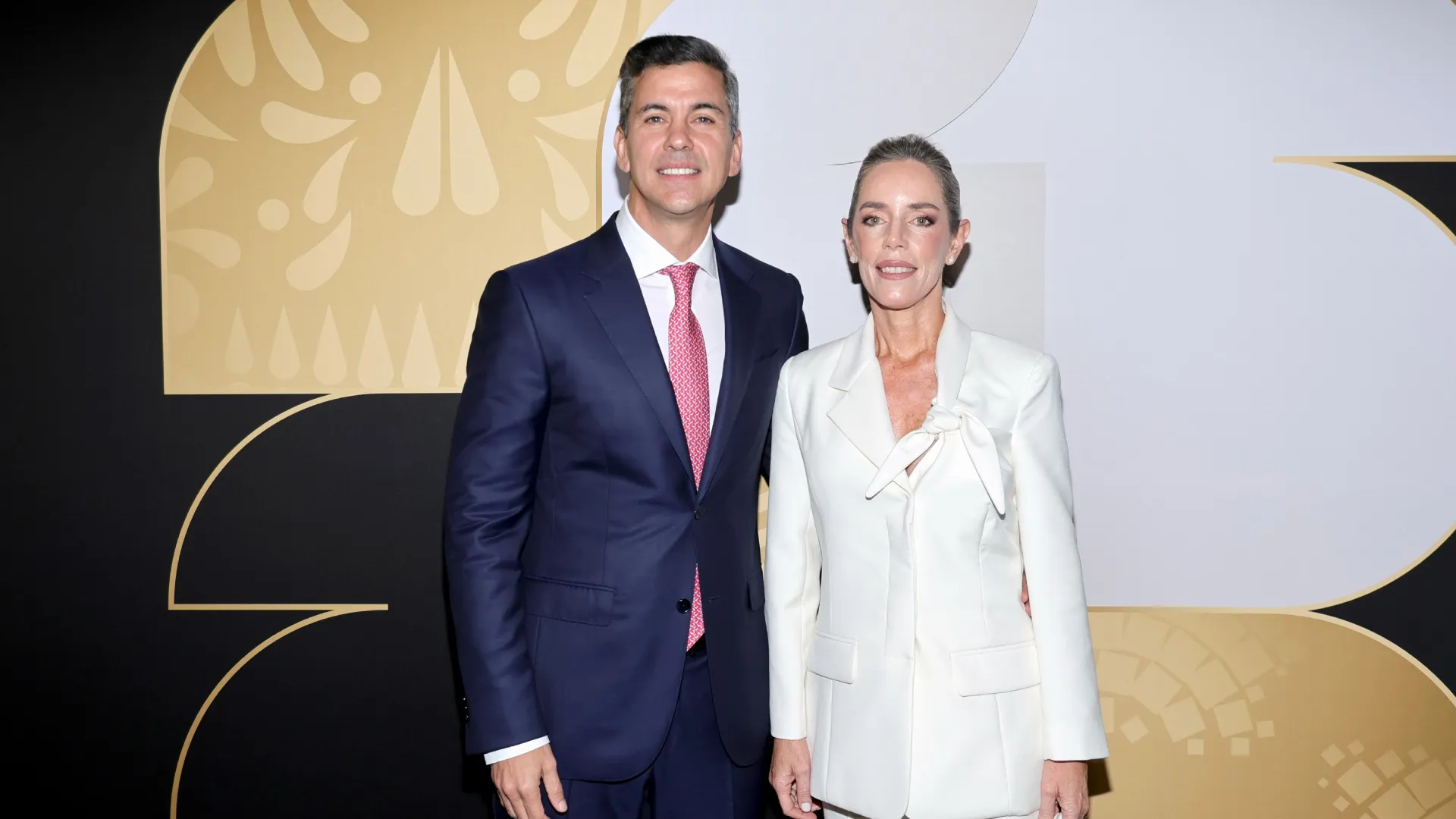 Santiago Peña junto a la primera dama Leticia Campos en el Mundial 2026 (Getty Images).
