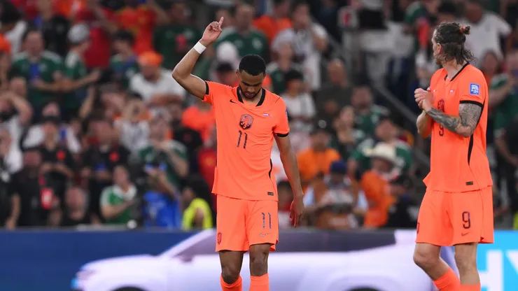 Cody Gakpo y un gesto al cielo tras marcar su gol ante Marruecos.