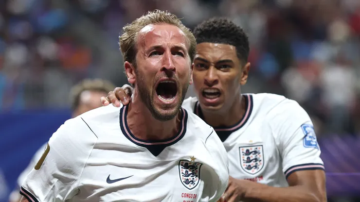 Harry Kane celebrando con Jude Belligham.