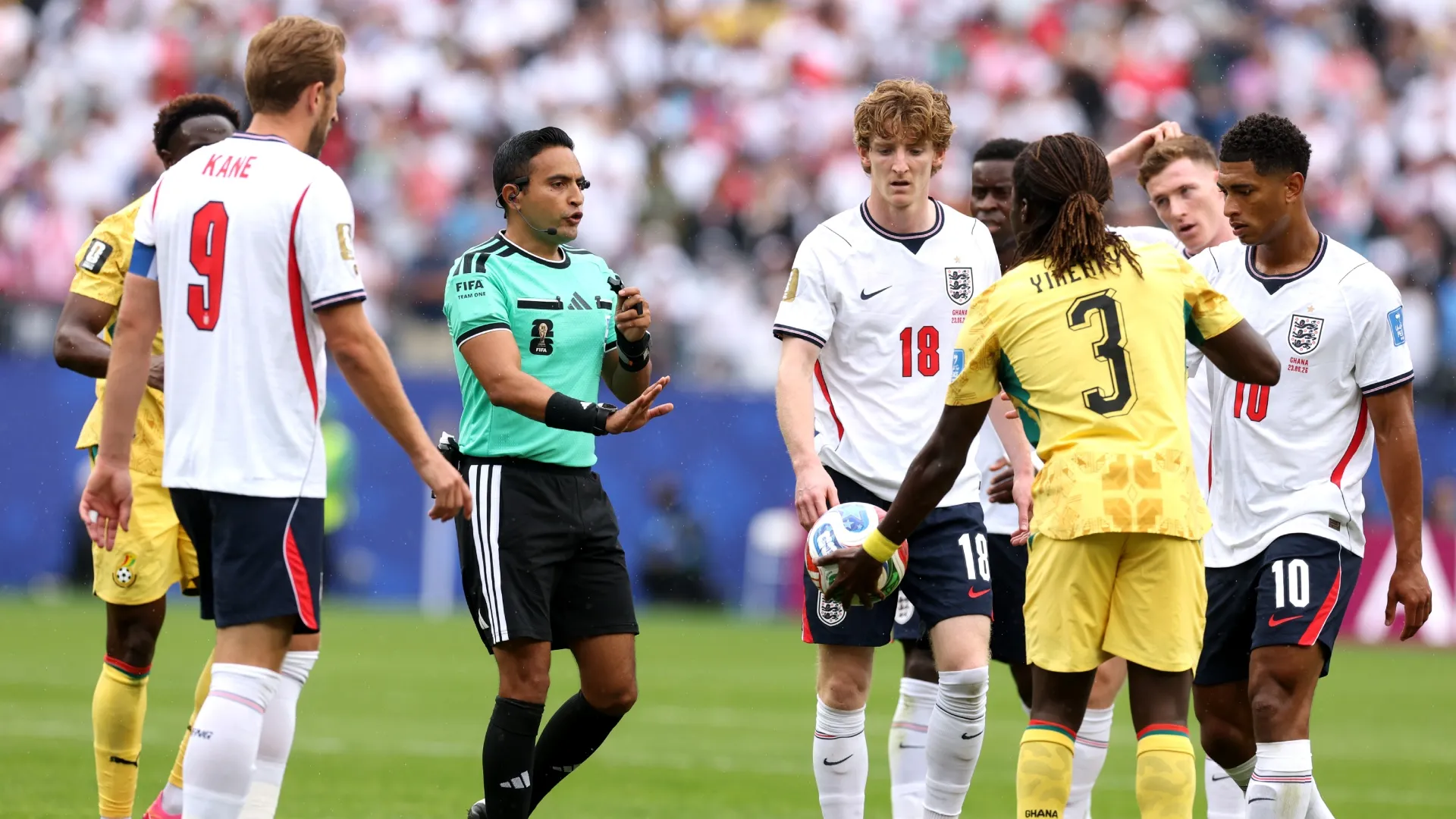 Said Martínez, en el partido entre Inglaterra y Ghana en el Mundial 2026 (Getty Images).