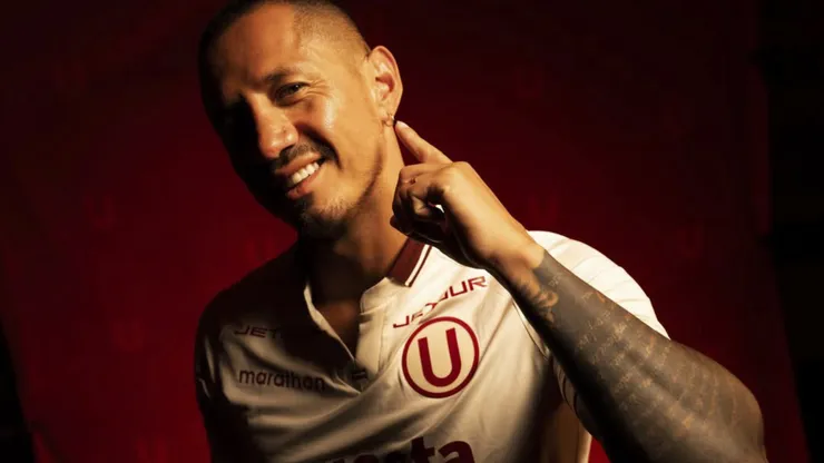 Gianluca Lapadula no entrenó con Universitario últimamente.