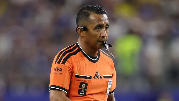 Iván Barton, árbitro de El Salvador.