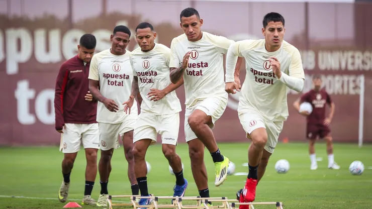 Jugadores de Universitario.
