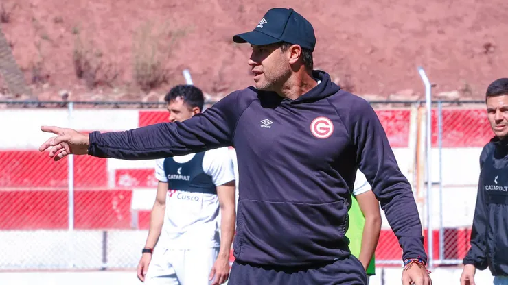 Sebastián Domínguez DT de Garcilaso.