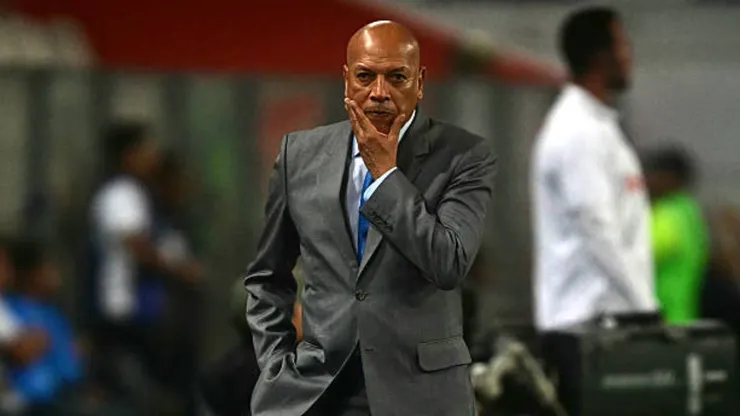 Roberto Mosquera culpó al campo del Nacional del empate entre Sporting Cristal y Bragantino.