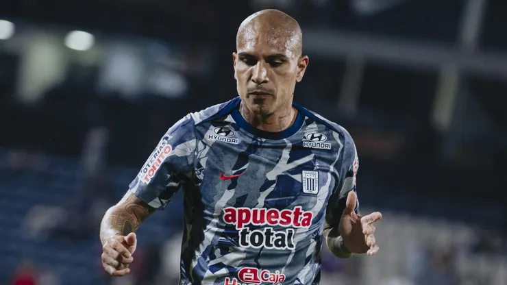 Paolo Guerrero, delantero de Alianza Lima.