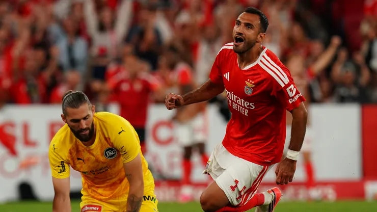 Vangelis Pavlidis la rompió en Benfica ante St. Gallen por Europa League.