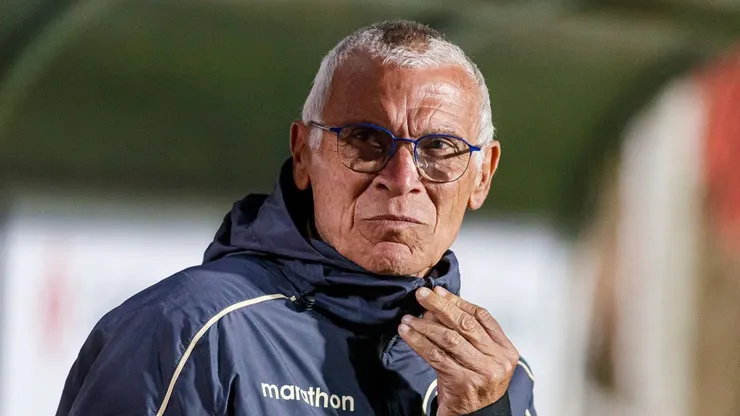 Héctor Cúper, entrenador de Universitario.