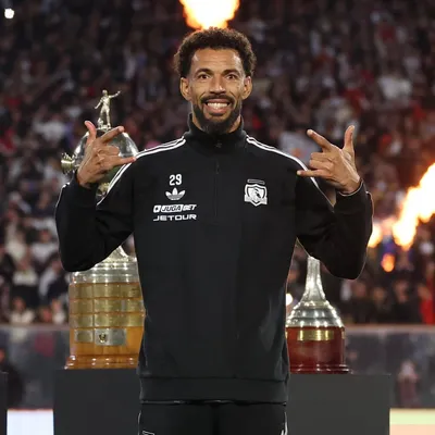 Tras presentarse en el Estadio Monumental, se reveló cuándo será el debut de Vozinha con Colo Colo