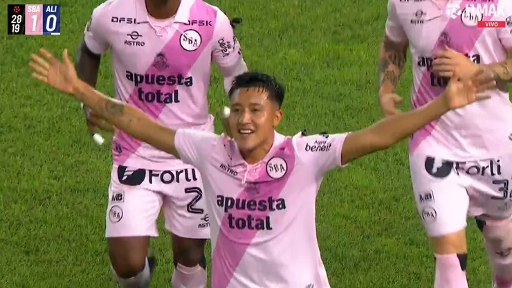 El festejo de Jostin Alarcón tras su golazo ante Alianza Lima.