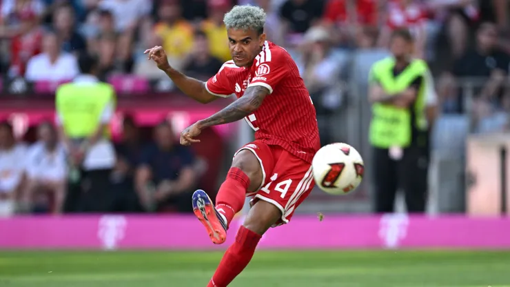 Luis Díaz y su remate a gol ante Leipzig.