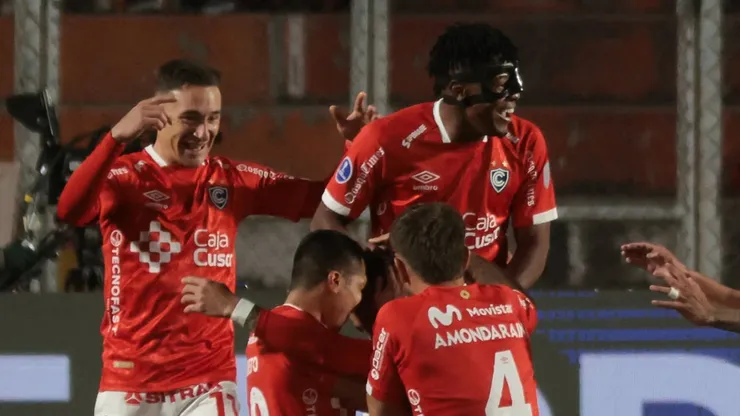 Cienciano sufre problemas, pese a buen momento en Copa Sudamericana 2026.