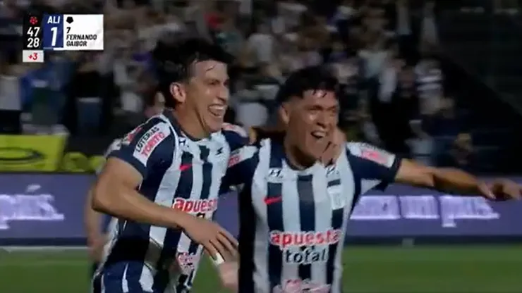 Fernando Gaibor anticipó a todo UTC y marcó el 1-0.