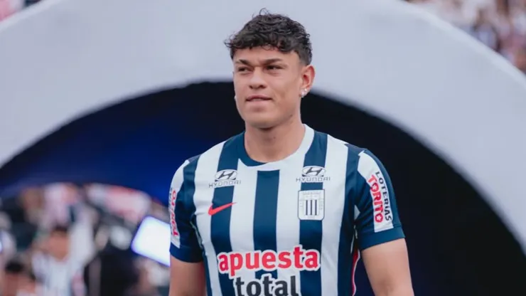 D'Alessandro Montenegro, lateral derecho de Alianza Lima.