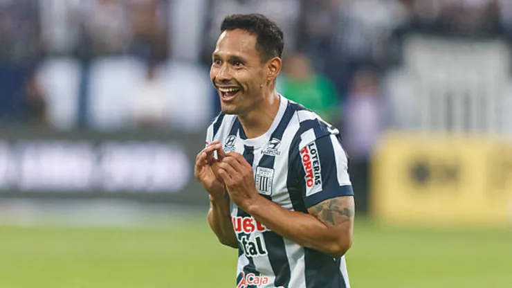 Alianza Lima toma una decisión tras la lesión de Renzo Garcés.