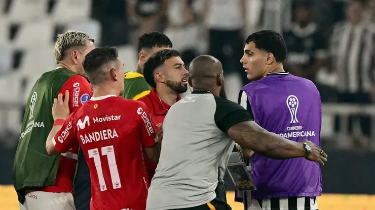 Parte de los incidentes entre Cienciano y Botafogo.