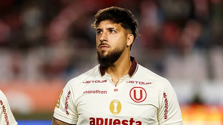 Caín Fara todavía no es renovado en Universitario.
