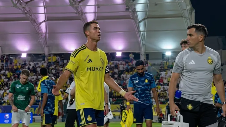 Cristiano Ronaldo se muestra frustrado de cara a los hinchas.