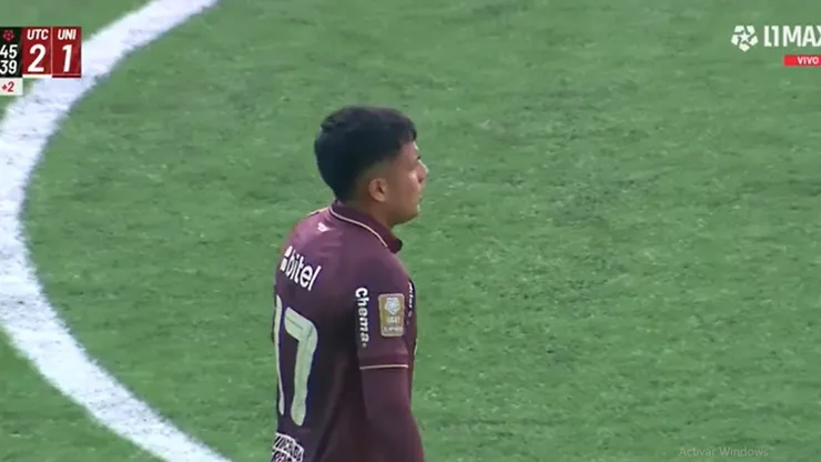 Jairo Concha, volante de Universitario.
