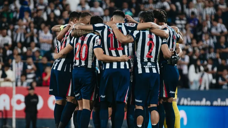 Alianza Lima perdió y hubo varios jugadores criticados por los hinchas.