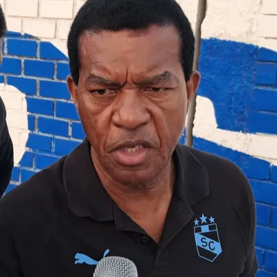Tensión y fuerte cruce entre Julio César Uribe y un periodista: “Tú respeta mi posición”