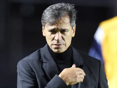 Horas antes del clásico capitalino, Fabián Bustos fue despedido y Millonarios perdió ante Santa Fe