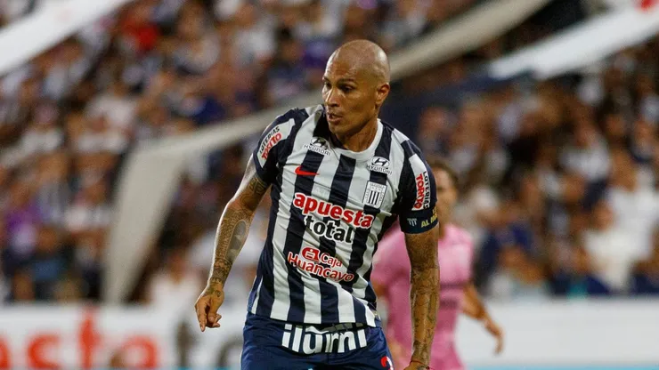 Paolo Guerrero, delantero de Alianza Lima.