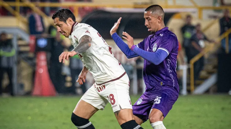 Universitario vs. Comerciantes Unidos por el Torneo Clausura 2026.