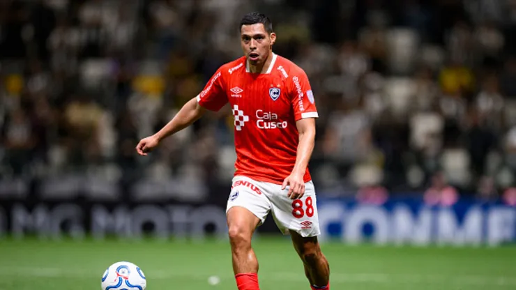 Gerson Barreto, volante de Cienciano.