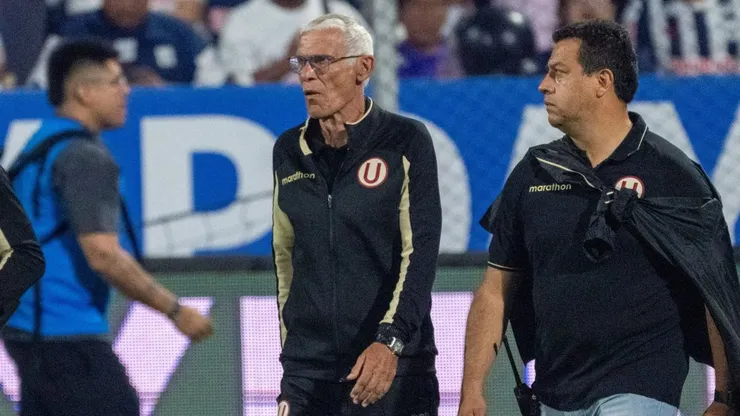 Héctor Cúper, DT de Universitario.