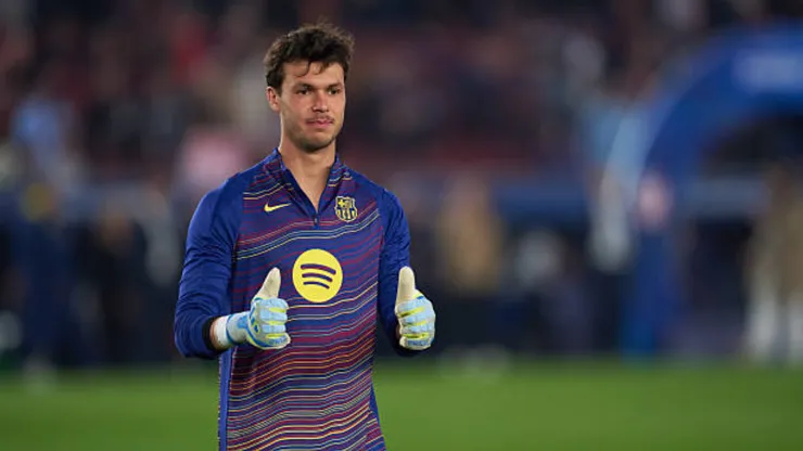 Jugador de Barcelona descartó a la Selección Peruana y ahora jugará en contra.