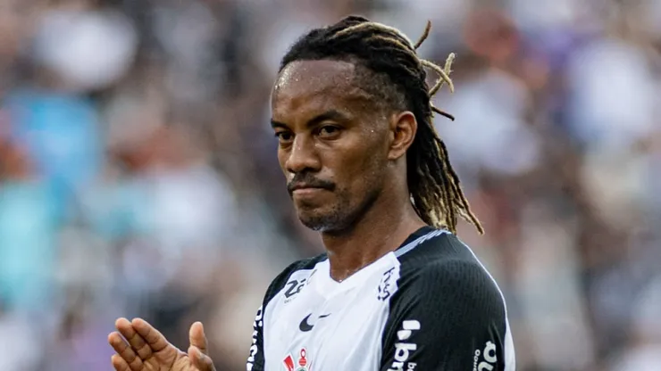 André Carrillo, uno de los extranjeros que podría ser perjudicado.