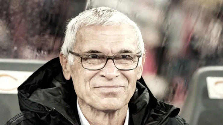 Universitario quiere sacar a Héctor Cúper y esta persona lo defiende.