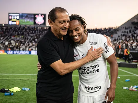André Carrillo podría reencontrarse con Ramón Díaz en Corinthians