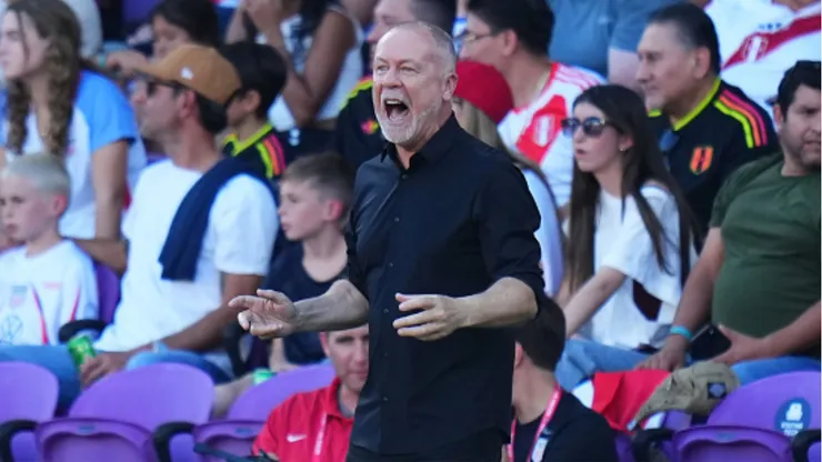 Mano Menezes, DT de Perú.