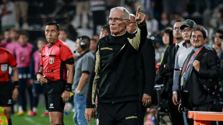 Héctor Cúper se mantiene en Universitario.