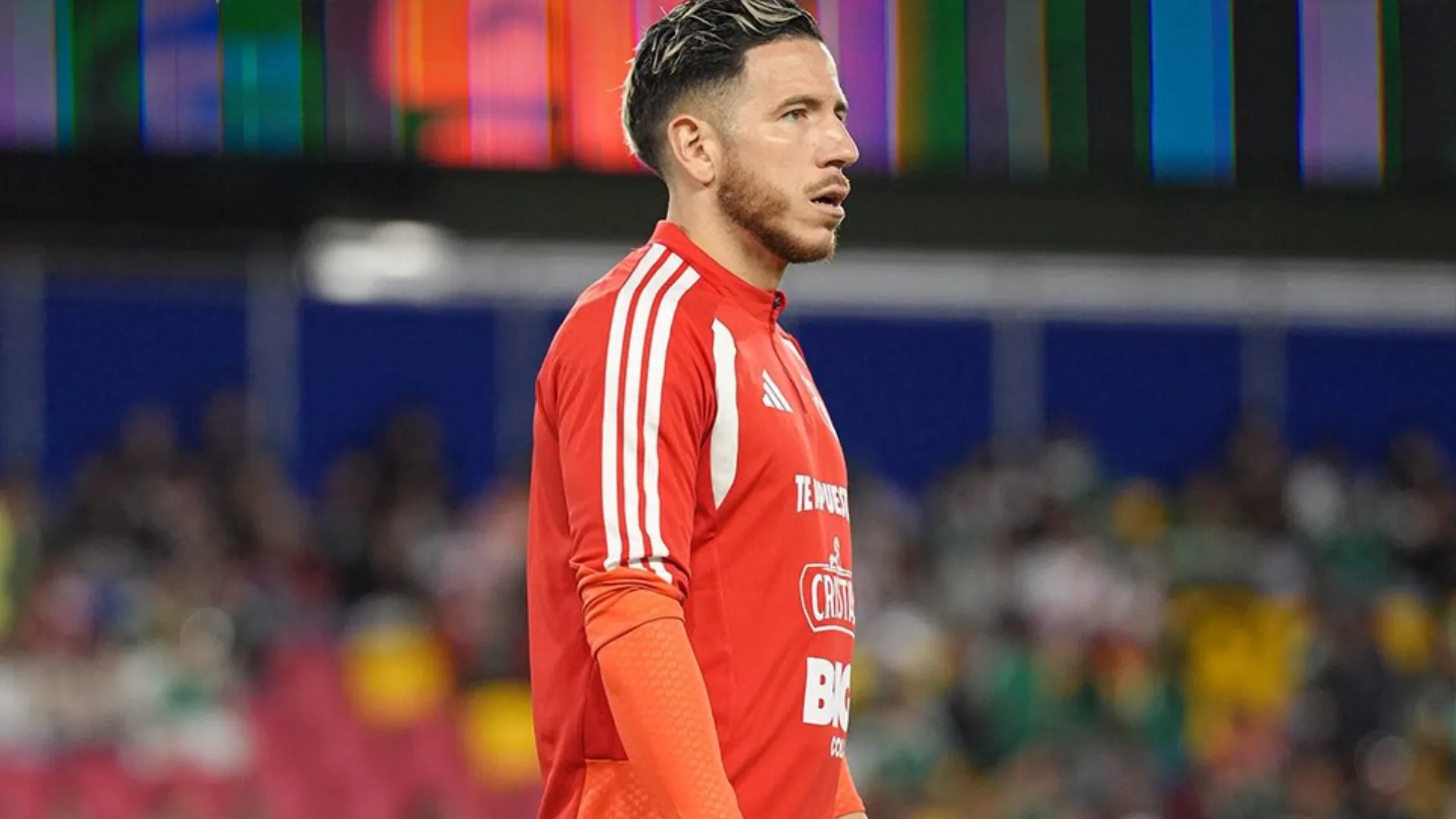 Adrián Ugarriza, cuestionado por los hinchas peruanos tras el partido ante México (X @SeleccionPeru).