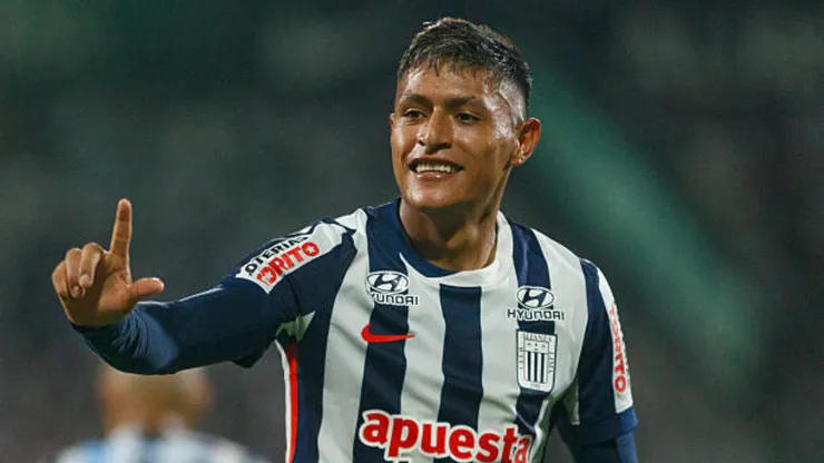 Marco Huamán despierta ofertas del extranjero tras buen rendimiento.