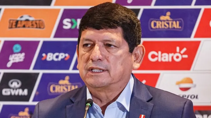 Agustín Lozano, presidente de la FPF.