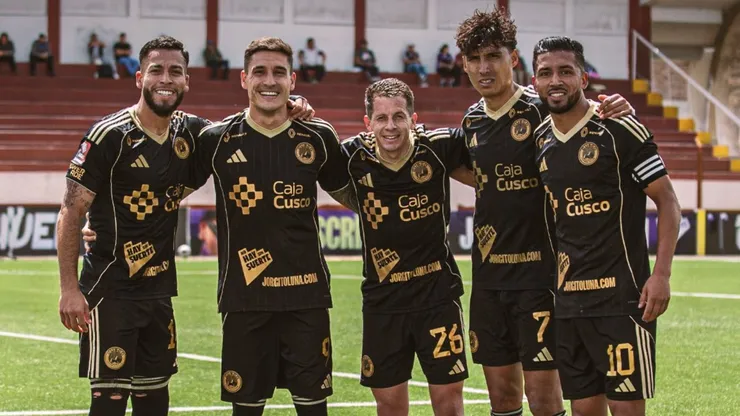 Jugadores de Cusco FC.