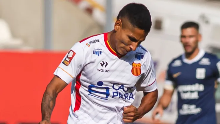 Raúl Ruidíaz, delantero de Atlético Grau.