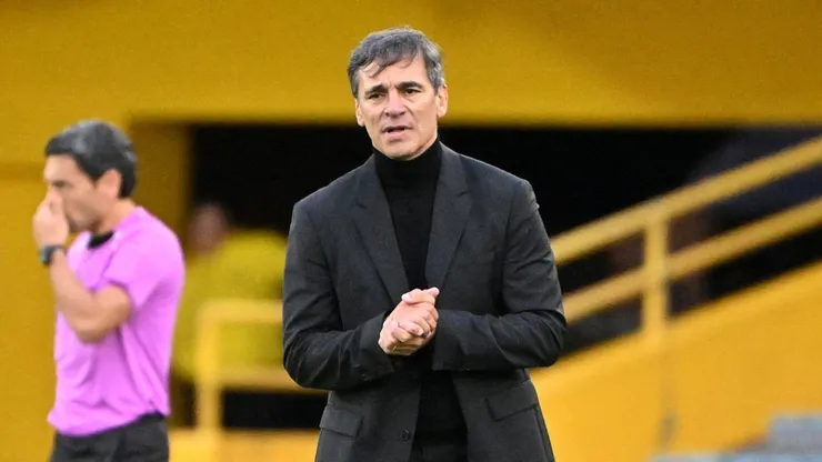 Fabián Bustos, entrenador de Universitario.