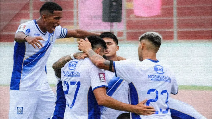 Jugadores de Alianza Atlético celebrando.