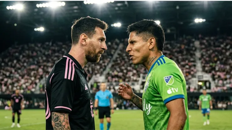 Lionel Messi y Raúl Ruidíaz.