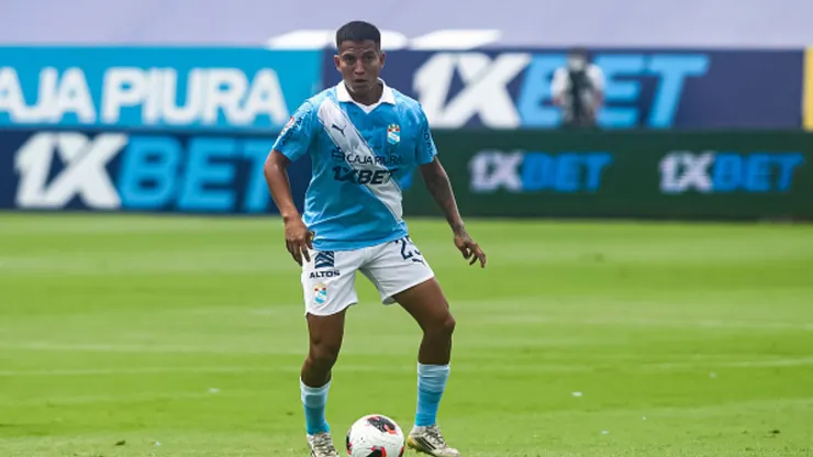 Martín Távara, volante de Sporting Cristal.