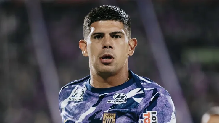 Esteban Pavez, volante de Alianza Lima.