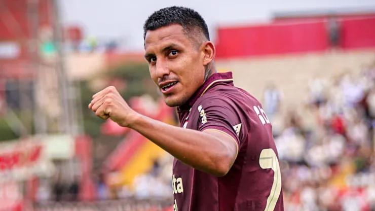 Álex Valera, delantero de Universitario.